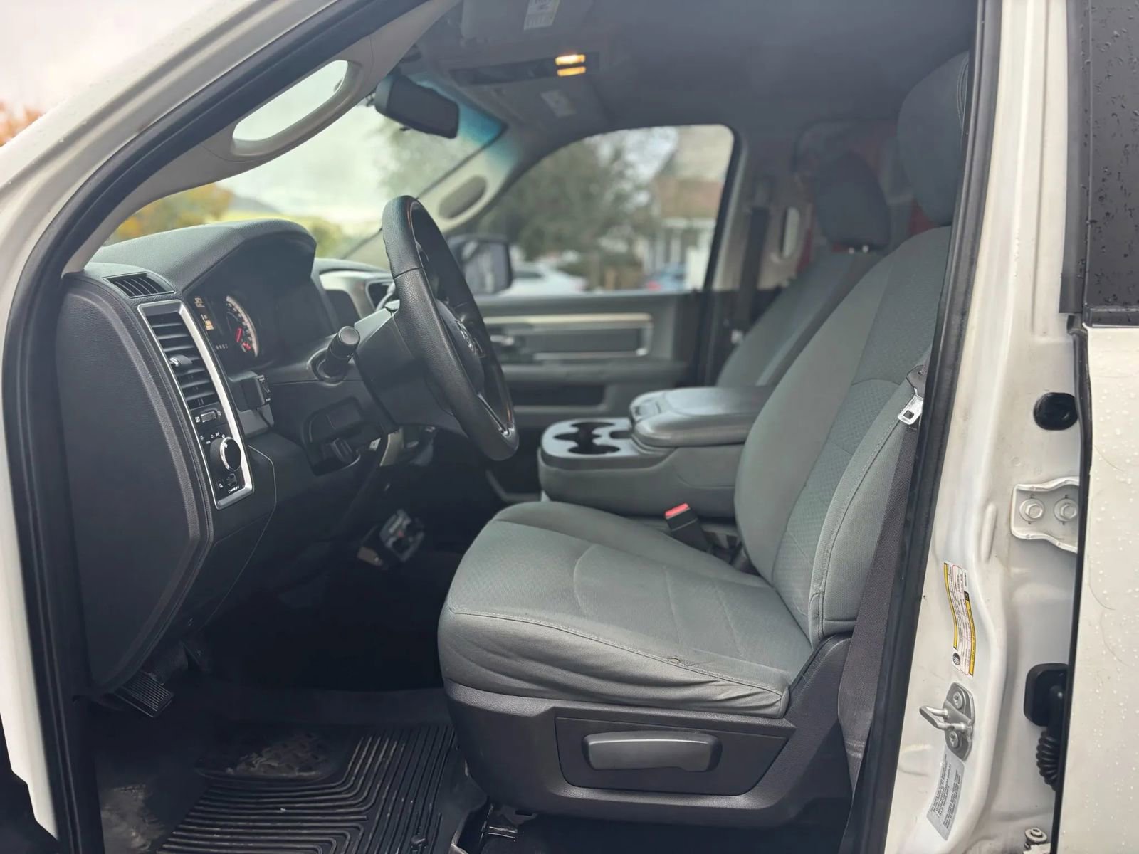 Used 2016 RAM 2500 SLT image 11