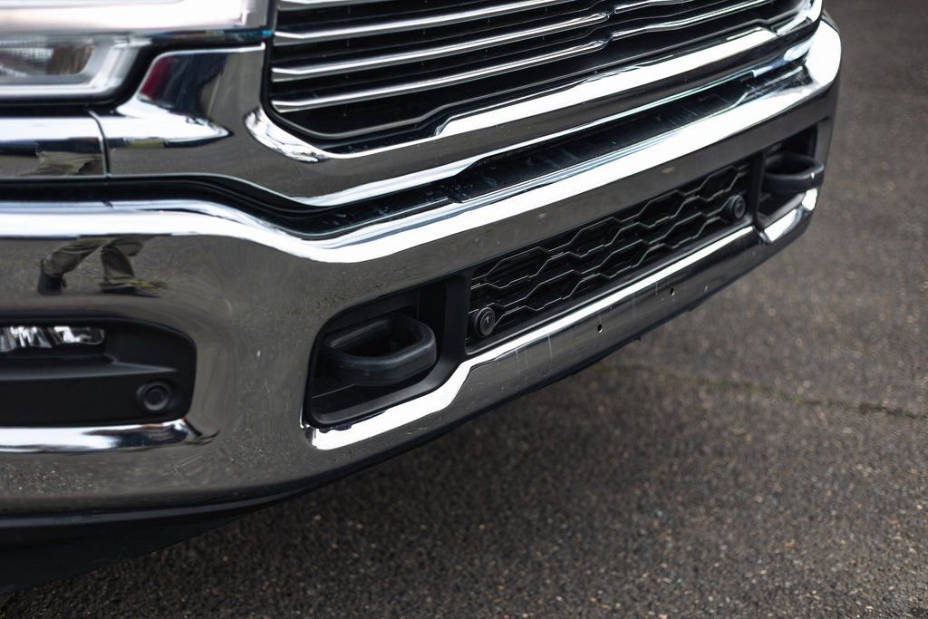 Used 2022 RAM 2500 Laramie AWD/4WD image 5