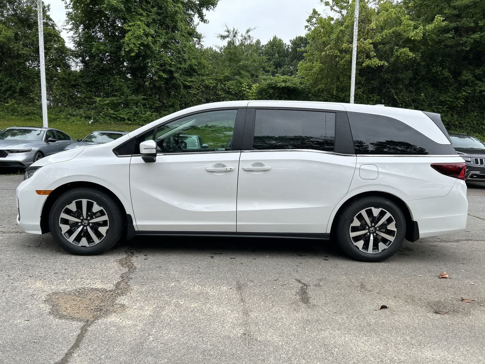 New 2026 Honda Odyssey EX-L image 2