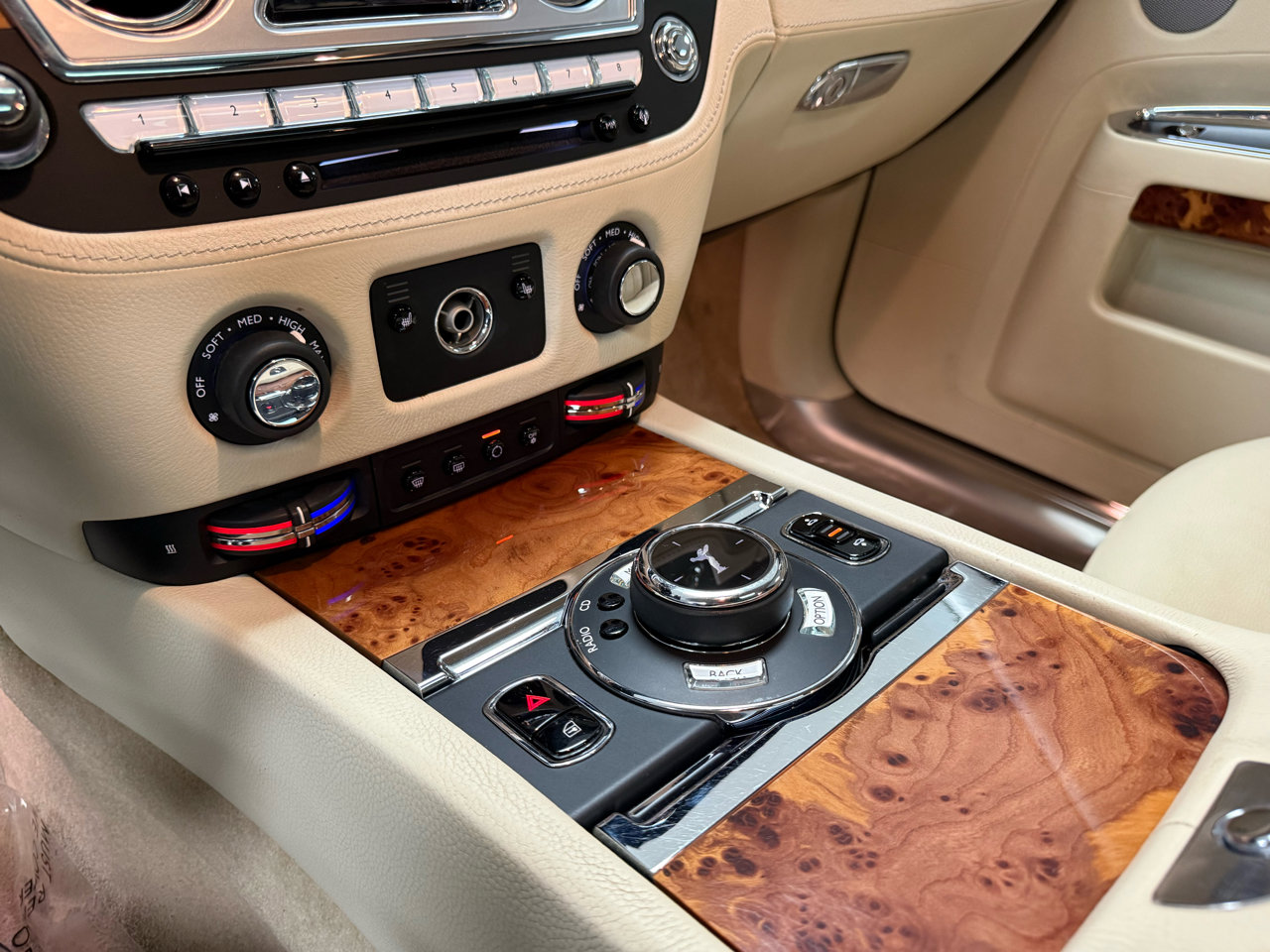 Used 2014 Rolls-Royce Ghost image 20