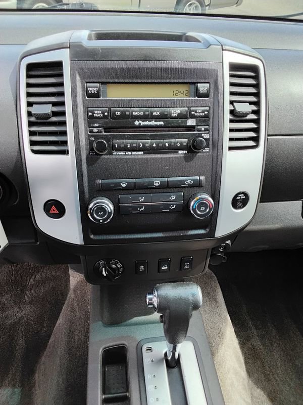 Used 2012 Nissan Xterra PRO-4X w/ Pro-4x Leather Pkg AWD/4WD image 11