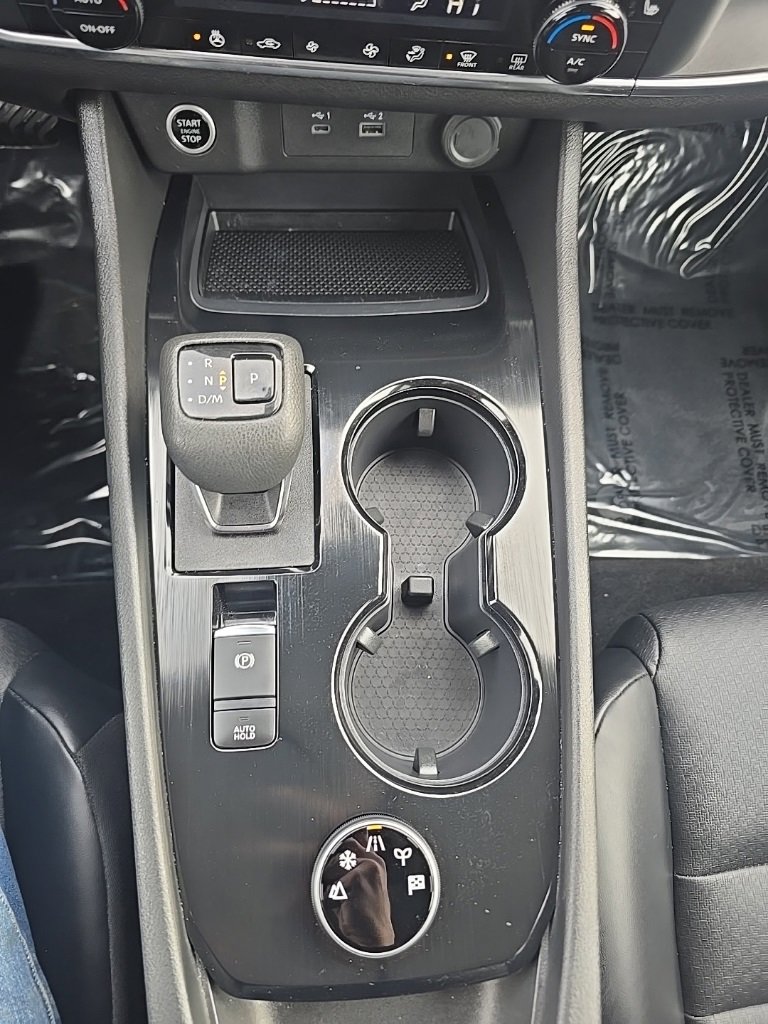 Used 2023 Nissan Rogue SV w/ SV Premium B Package image 31