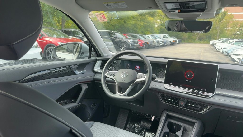 Certified 2026 Volkswagen Tiguan SE AWD/4WD image 19