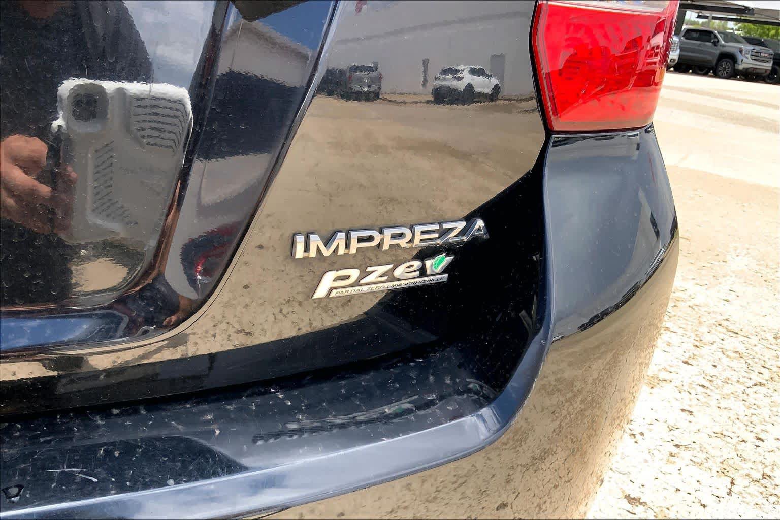 Used 2013 Subaru Impreza 2.0i Premium w/ All-Weather Pkg AWD/4WD image 30