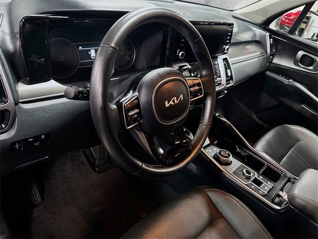 Used 2023 Kia Sorento EX image 16