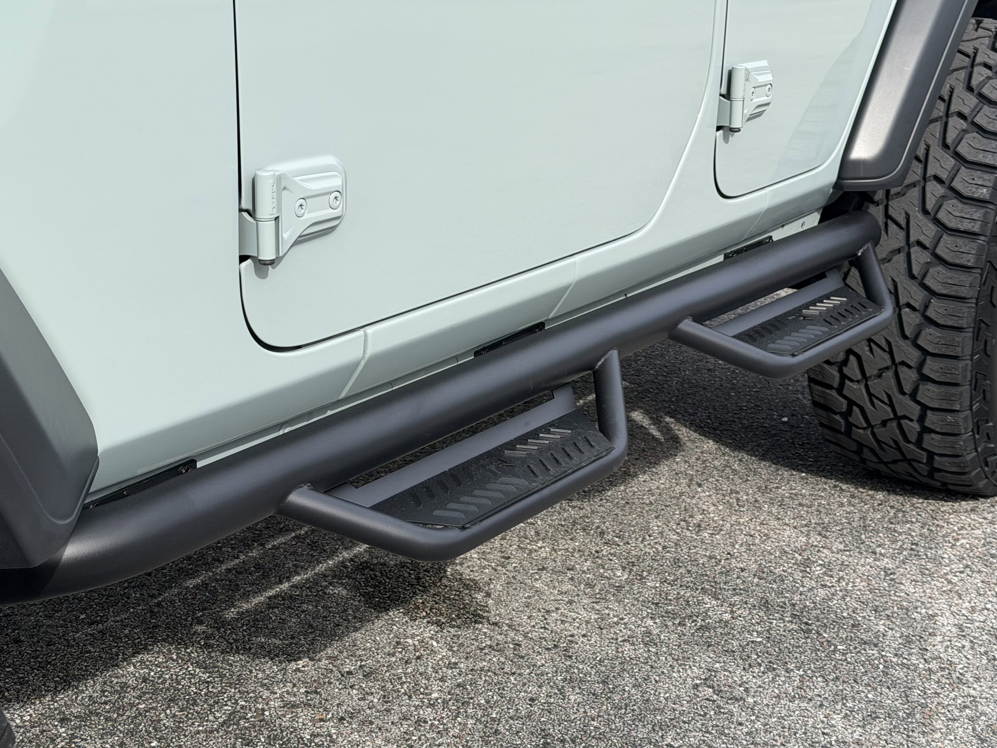 Used 2024 Jeep Wrangler Sport S image 17