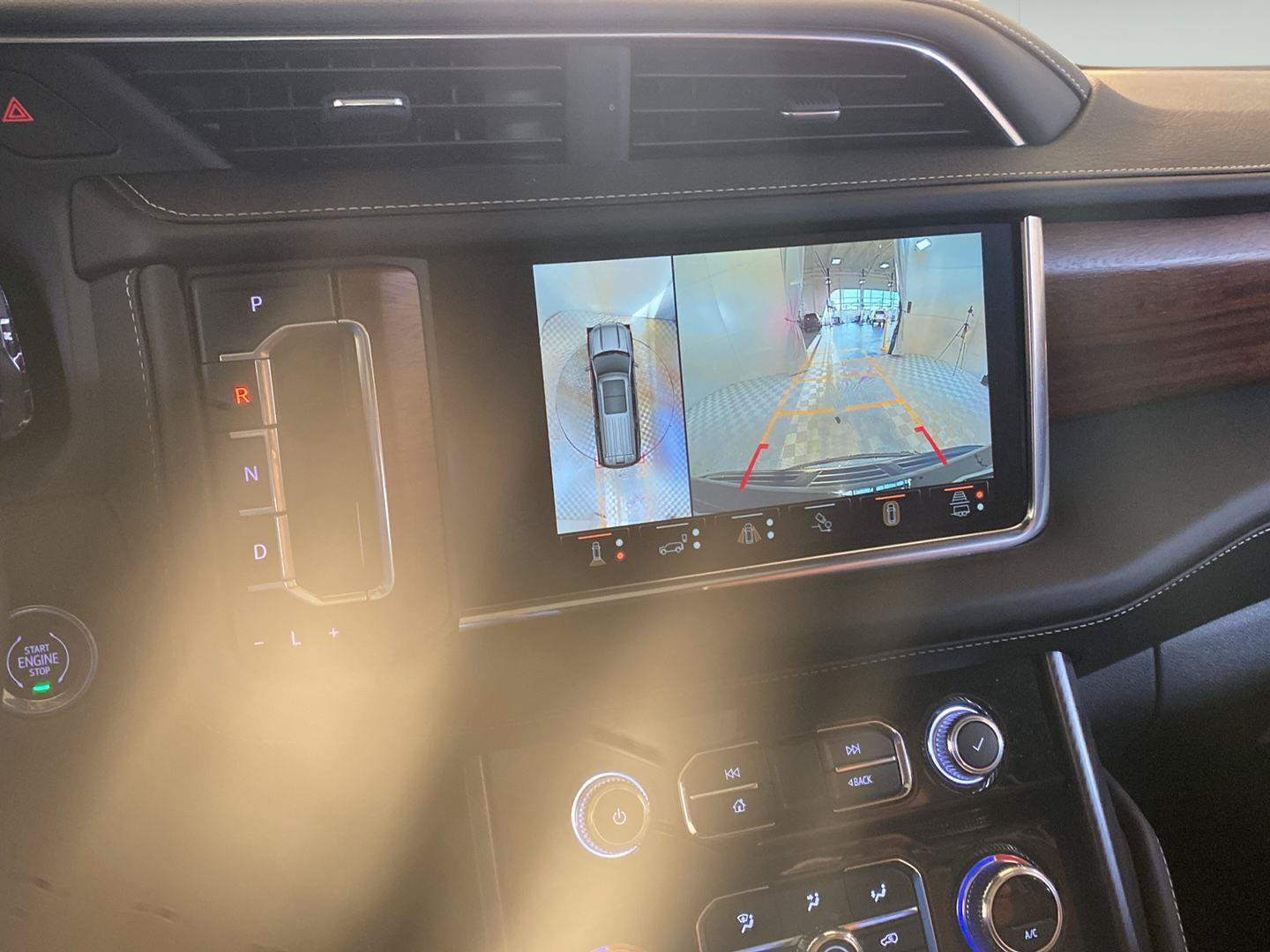 Certified 2023 GMC Yukon Denali Ultimate AWD/4WD image 18