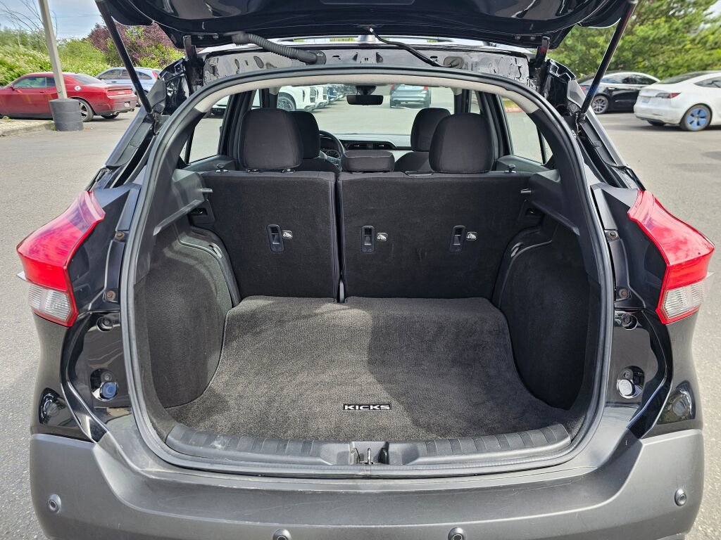 Used 2020 Nissan Kicks SV w/ Exterior Package FWD image 18