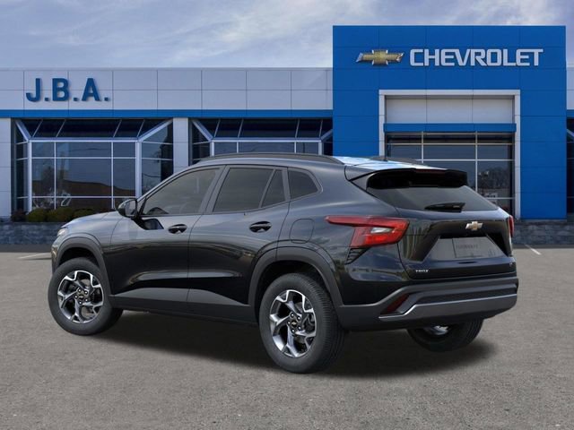 New 2026 Chevrolet Trax LT w/ LT Convenience Package FWD image 3