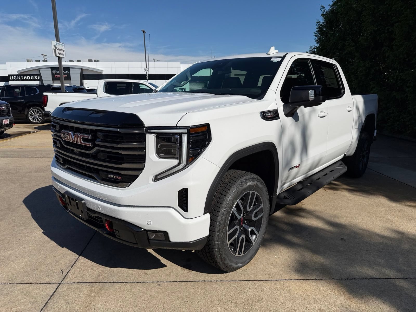 New 2026 GMC Sierra 1500 AT4 w/ AT4 Preferred Package AWD/4WD image 7