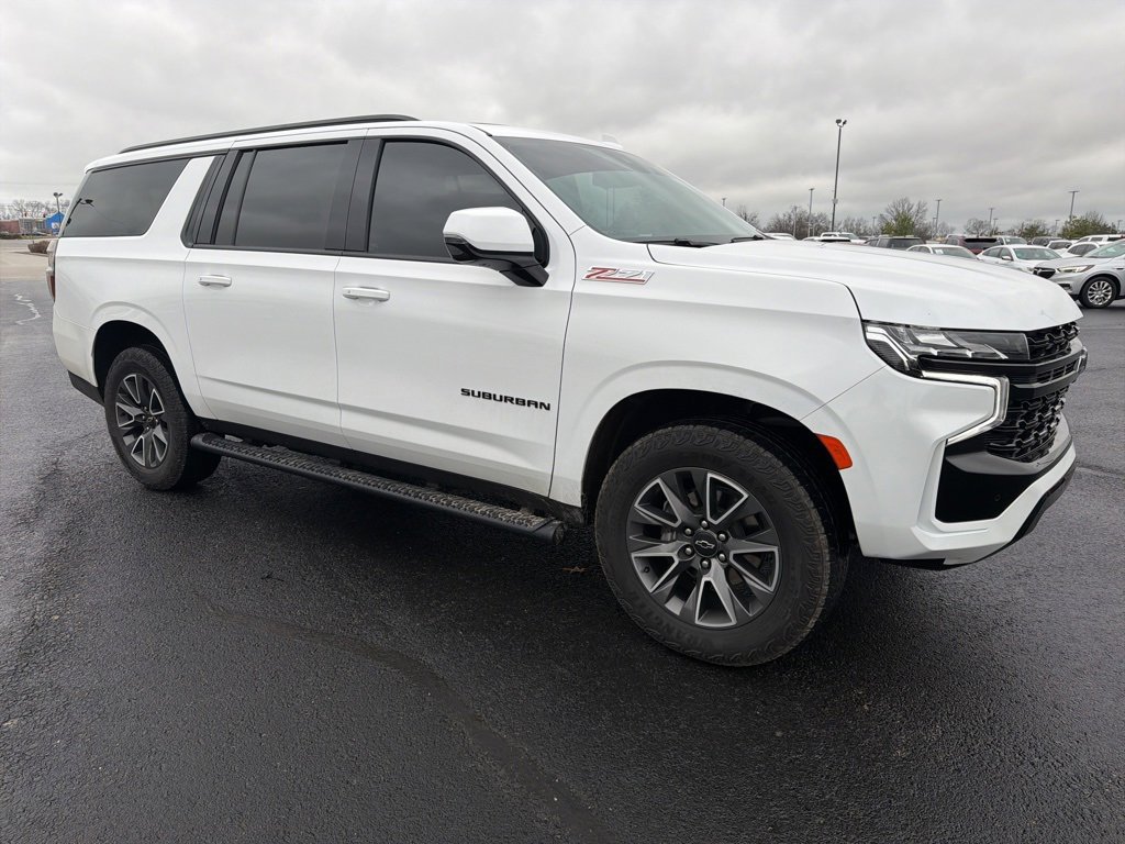 Used 2024 Chevrolet Suburban Z71 w/ Luxury Package image 3