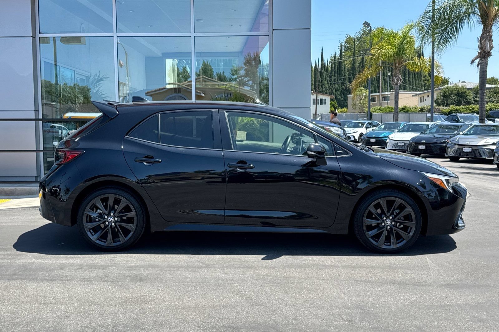 Certified 2025 Toyota Corolla XSE FWD image 4