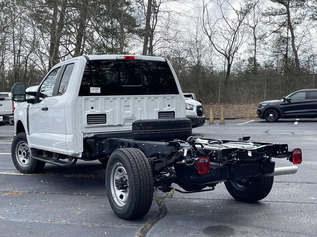 New 2026 Ford F350 XL w/ XL Chrome Package AWD/4WD image 4