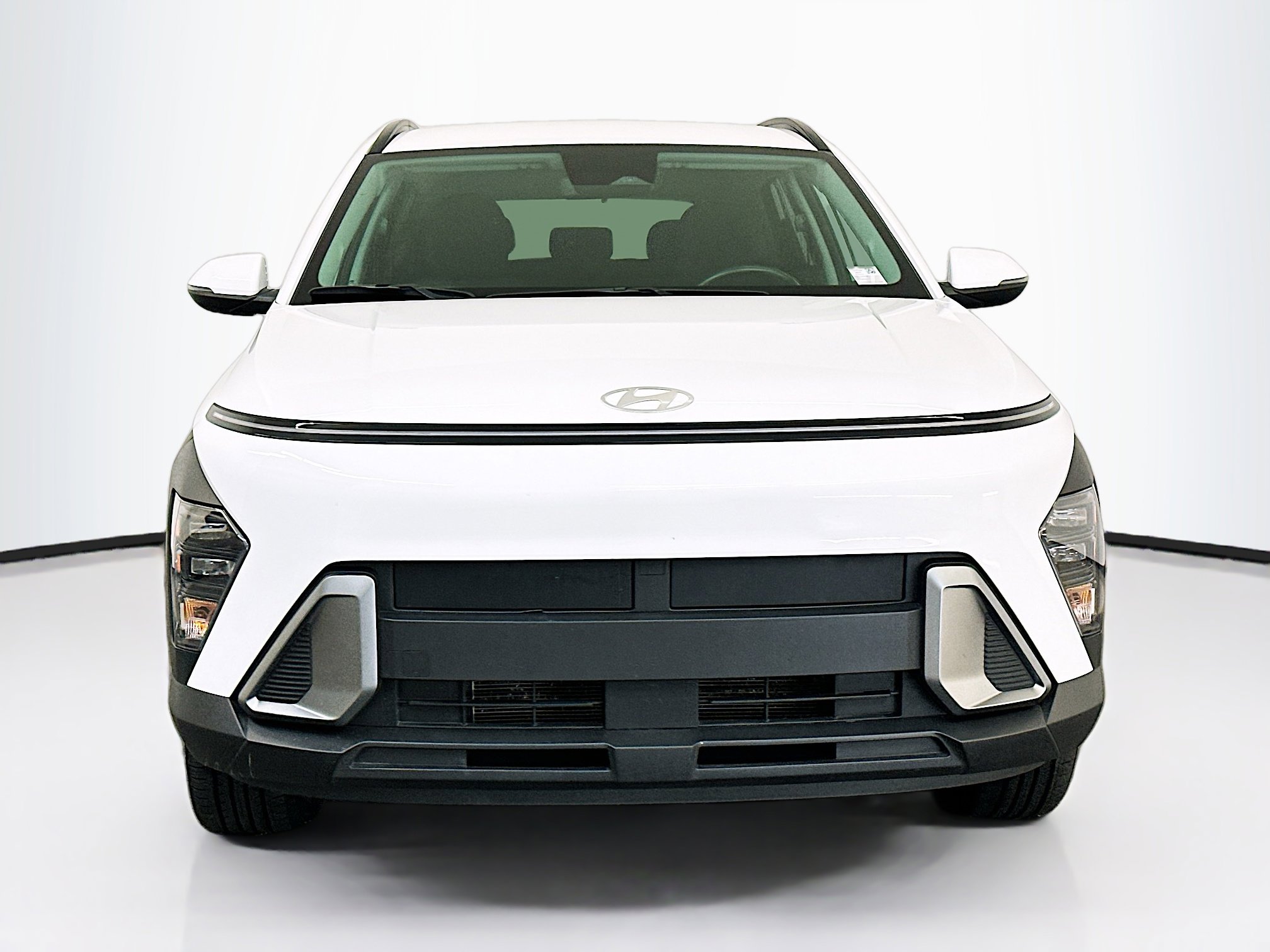 Used 2025 Hyundai Kona SEL image 2
