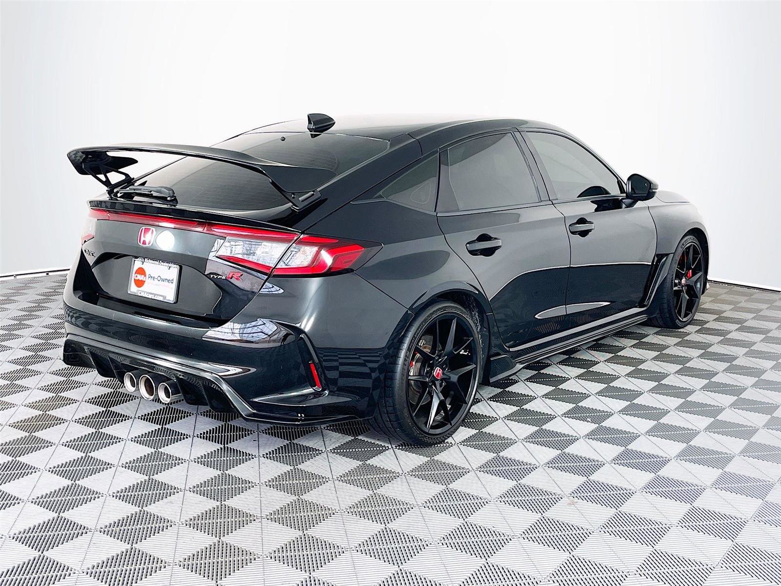 Used 2023 Honda Civic Type R image 11