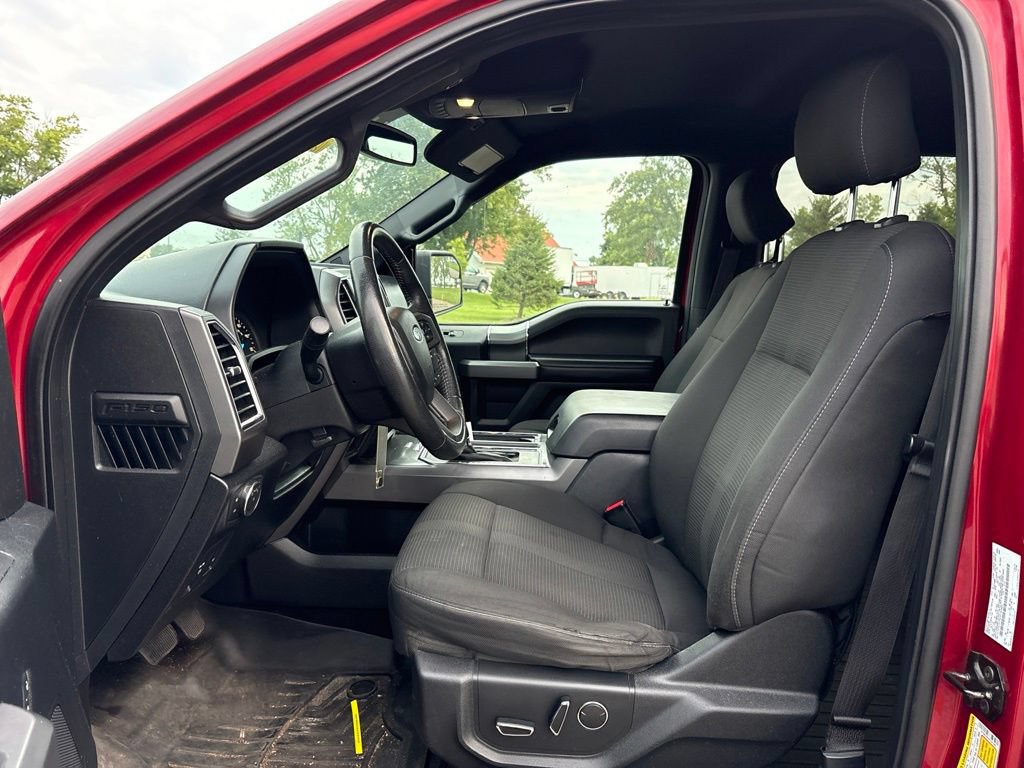 Used 2015 Ford F150 XLT w/ Equipment Group 302A Luxury AWD/4WD image 16
