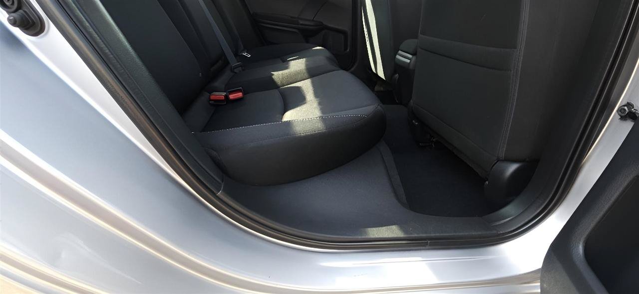 Used 2020 Honda Civic EX image 30