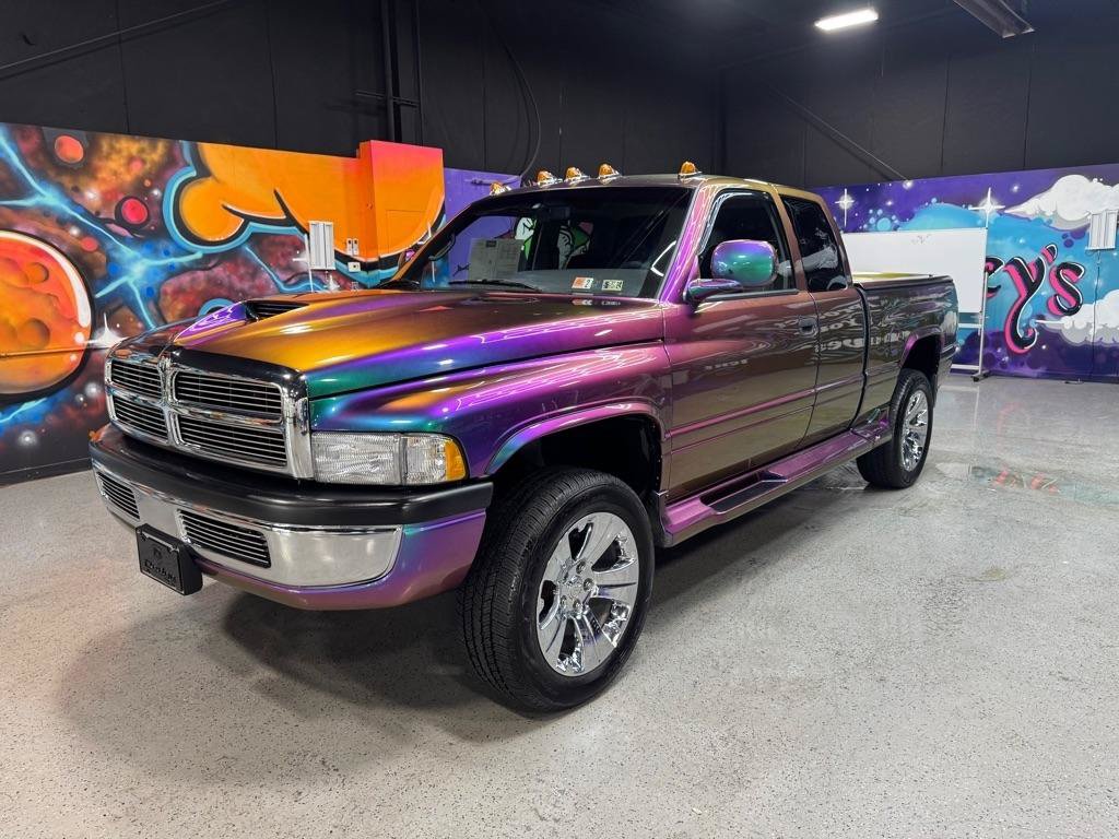 Used 1997 Dodge Ram 1500 Truck 4x4 Club Cab image 1