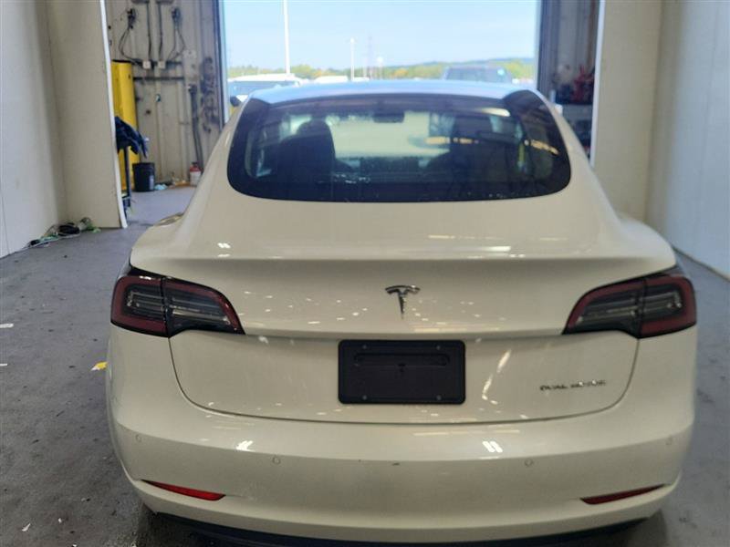Used 2022 Tesla Model 3 Long Range AWD/4WD image 7