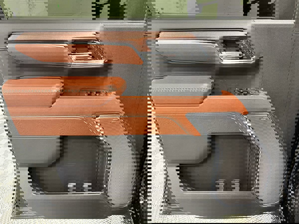 Used 2024 GMC Sierra 2500 Denali Ultimate image 12