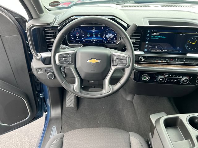 Used 2024 Chevrolet Silverado 1500 LT AWD/4WD image 16