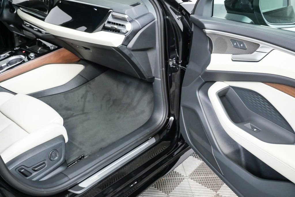New 2026 Audi A6 Premium Plus AWD/4WD image 24