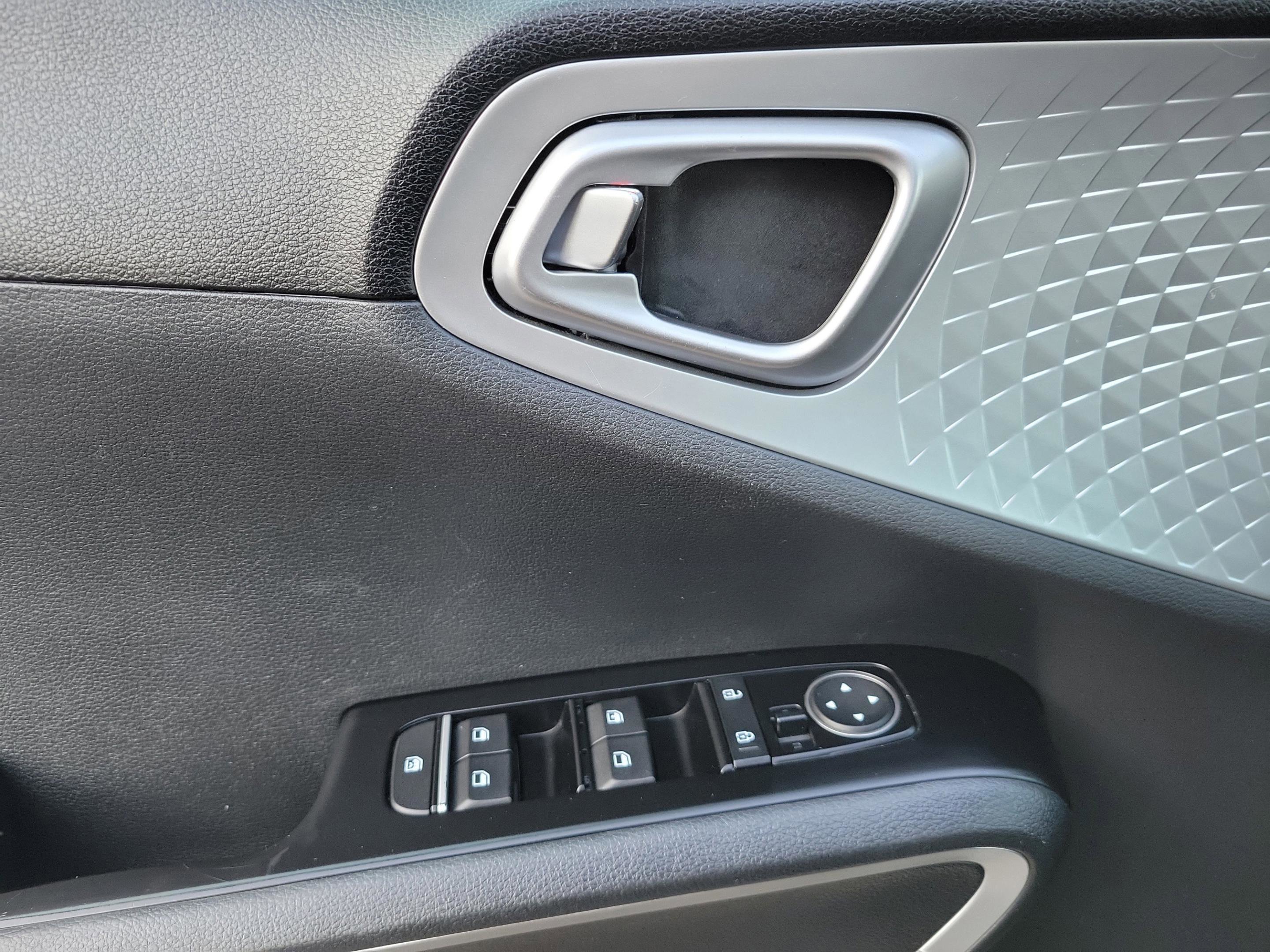 Used 2020 Kia Soul X-Line image 19