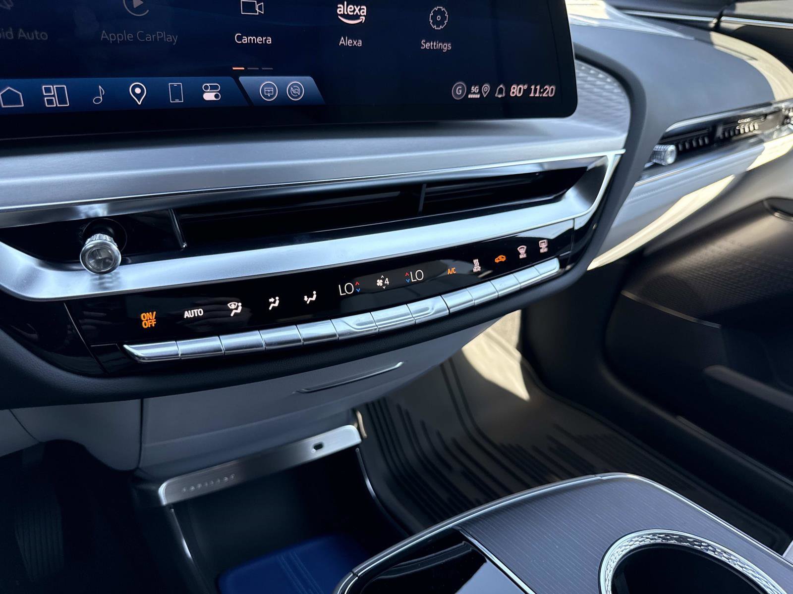 New 2025 Cadillac Lyriq Sport image 27