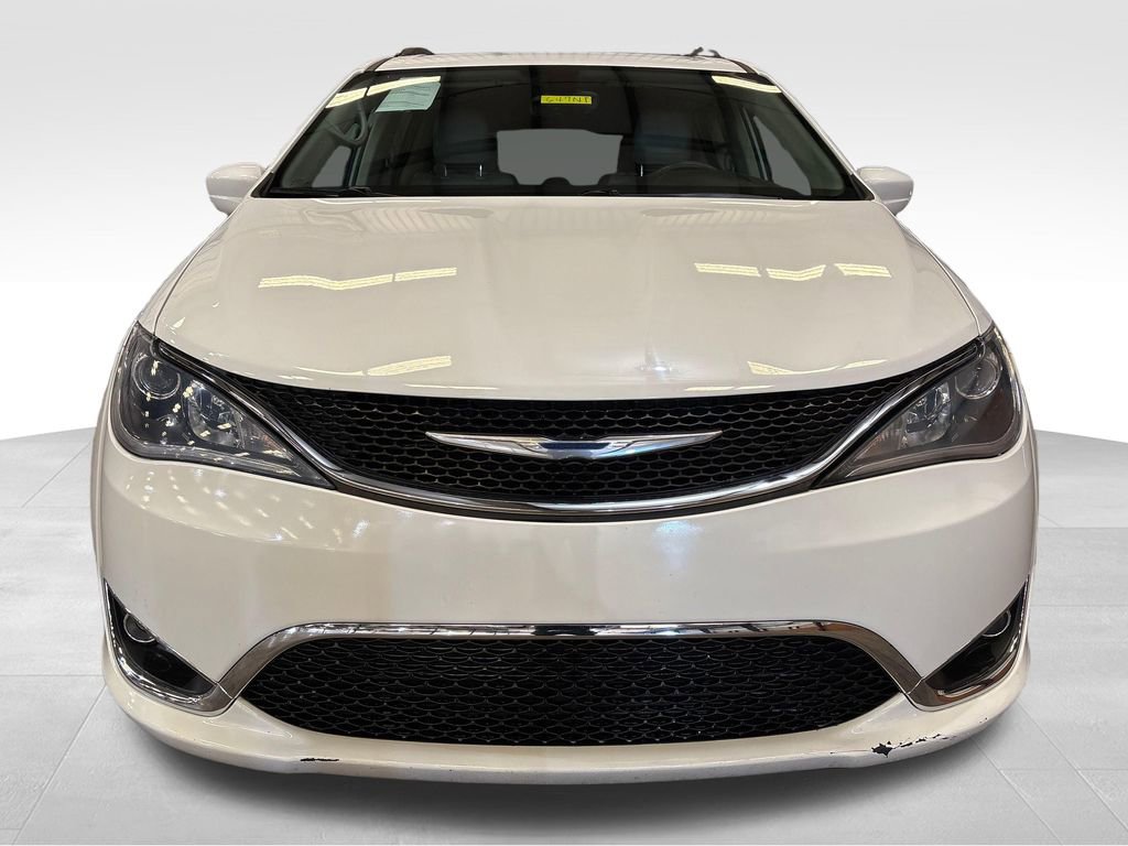 Used 2017 Chrysler Pacifica Touring-L FWD image 8