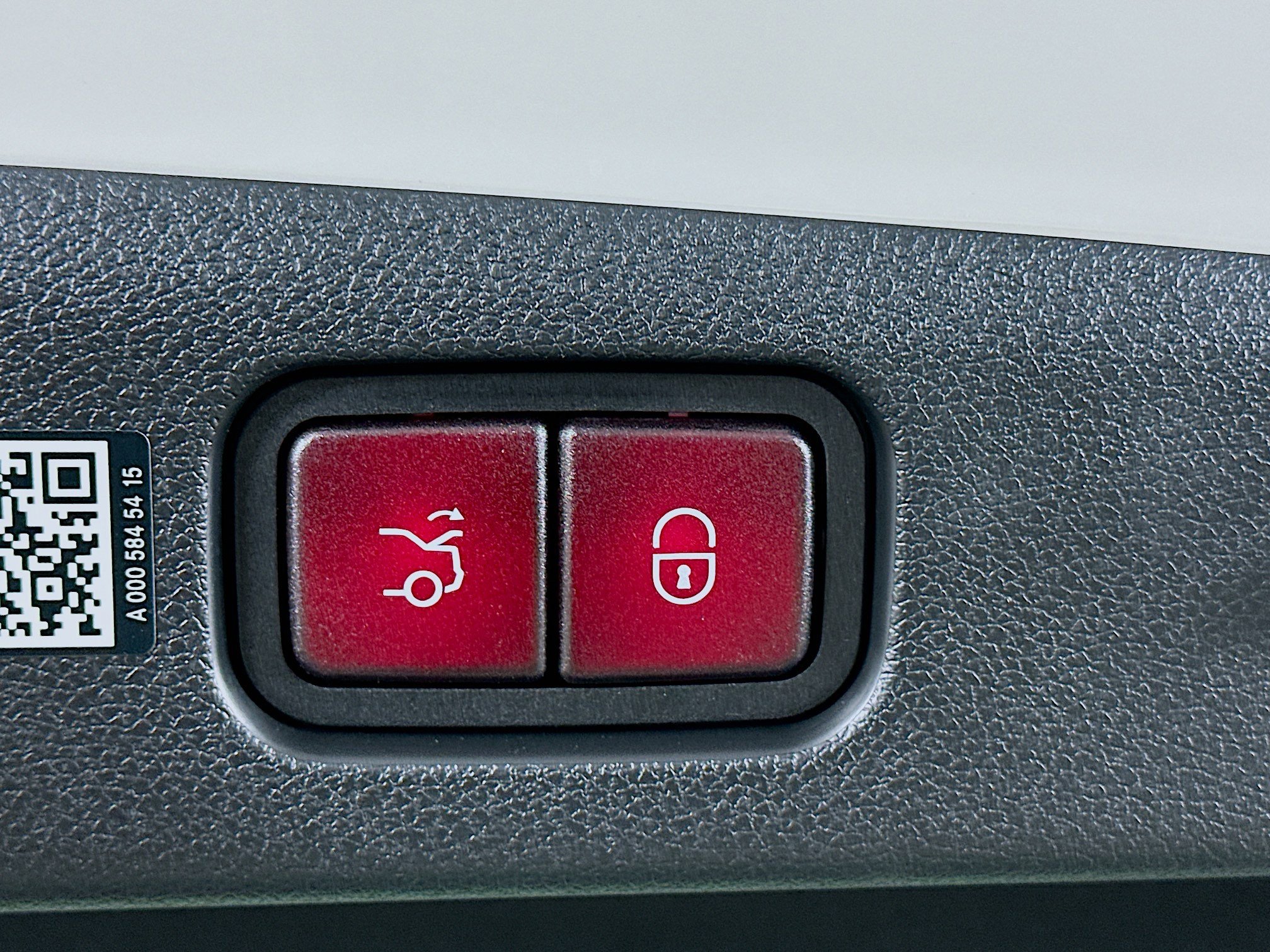 Certified 2025 Mercedes-Benz E 350 4MATIC Sedan image 35