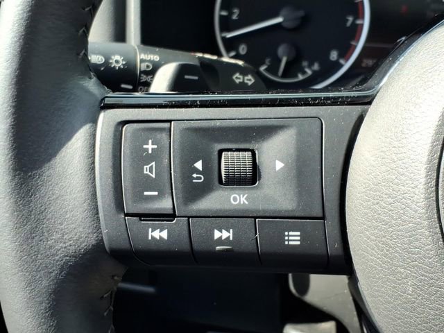 Used 2023 Nissan Rogue SV w/ SV Premium B Package image 23