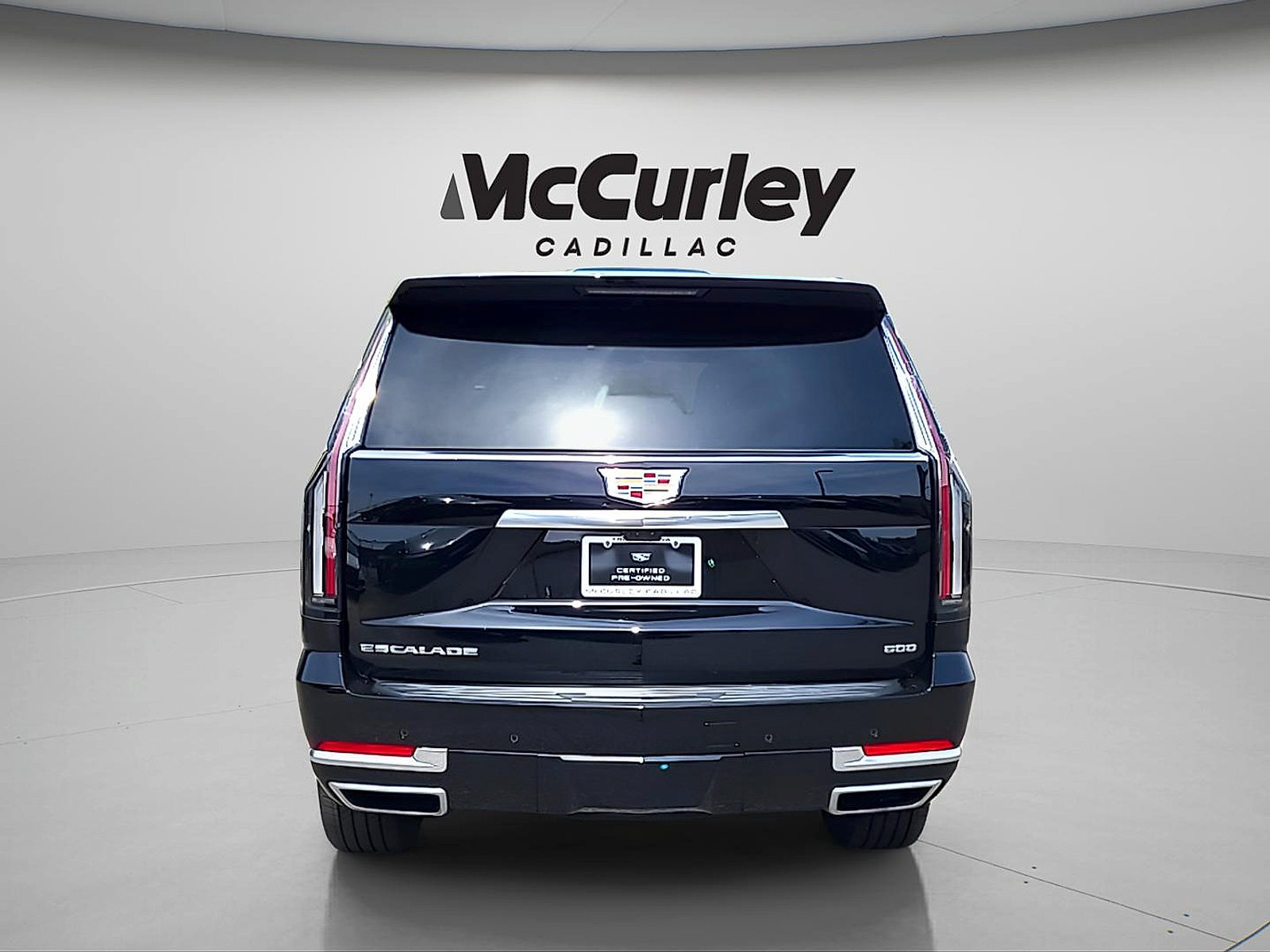 Certified 2026 Cadillac Escalade Luxury AWD/4WD image 6
