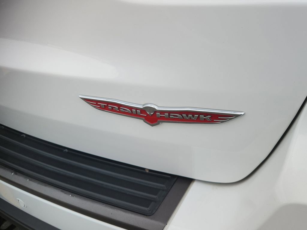 Used 2021 Jeep Grand Cherokee Trailhawk image 14