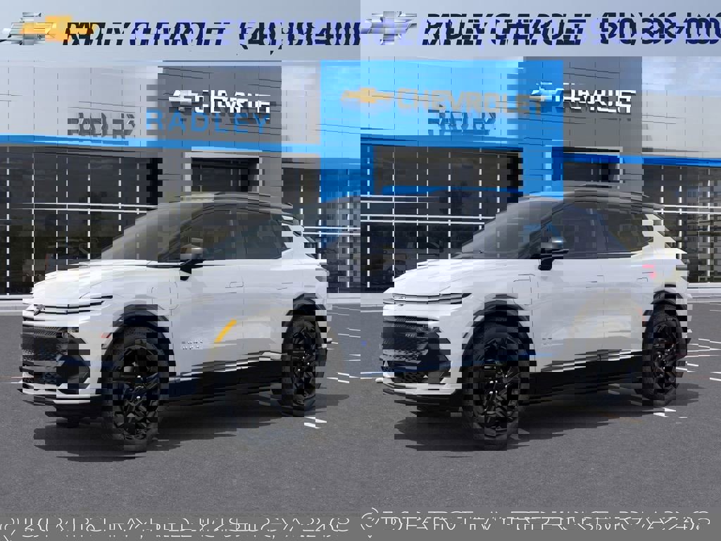 New 2026 Chevrolet Equinox EV RS image 2