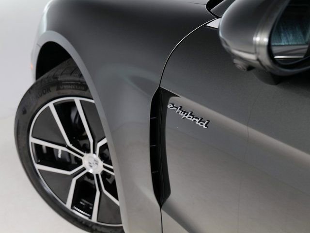 New 2025 Porsche Panamera 4 image 31