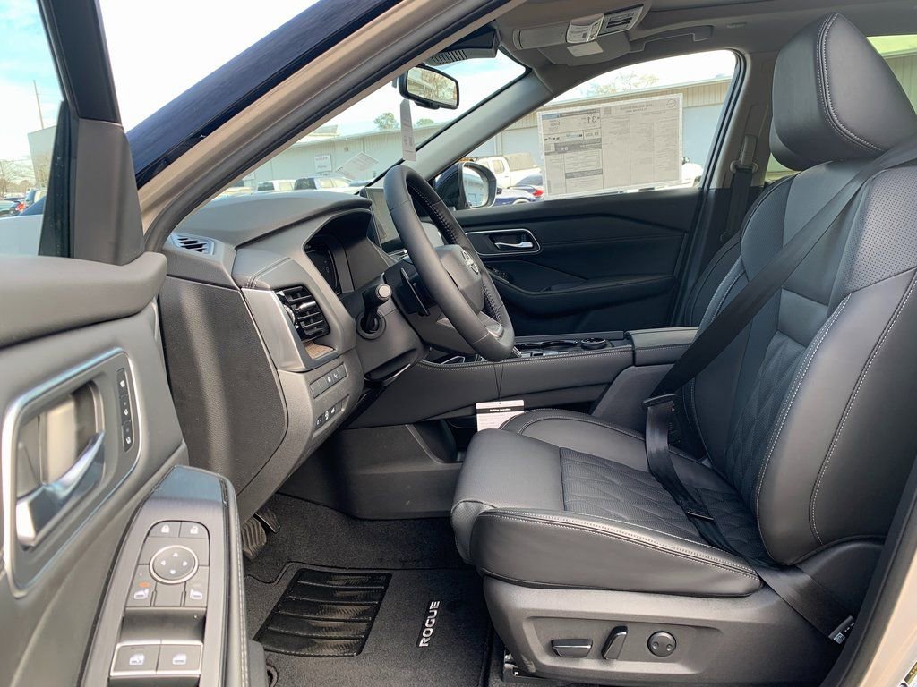 New 2026 Nissan Rogue Platinum image 23