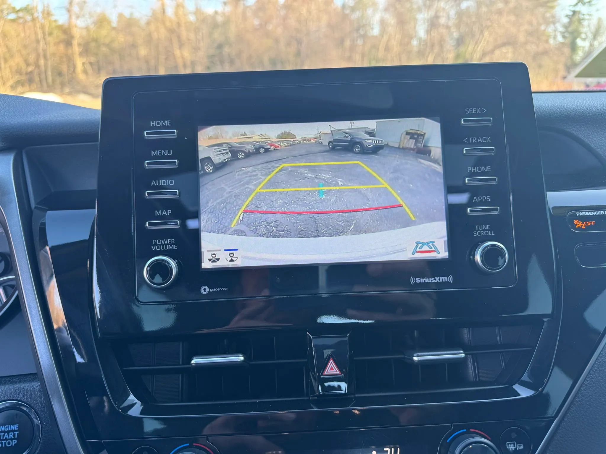 Used 2023 Toyota Camry SE w/ Cold Weather Package image 18