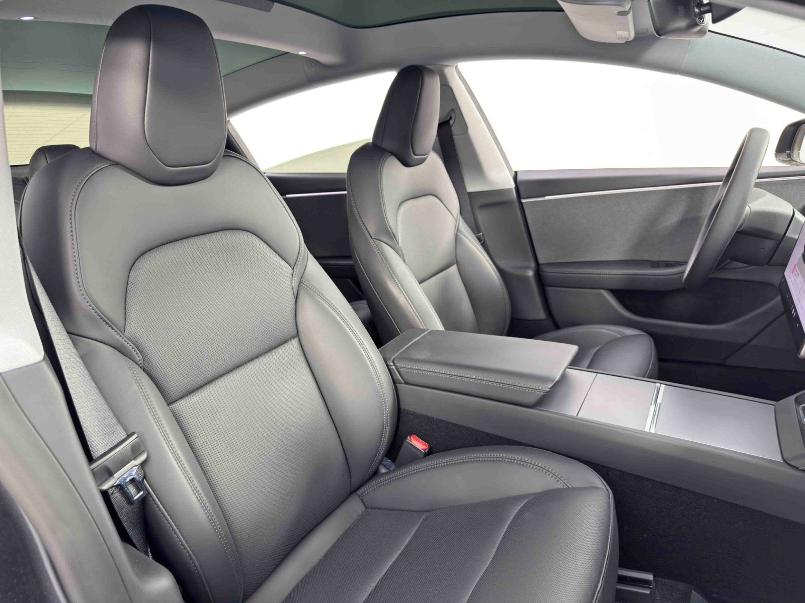 Used 2025 Tesla Model 3 Long Range image 41