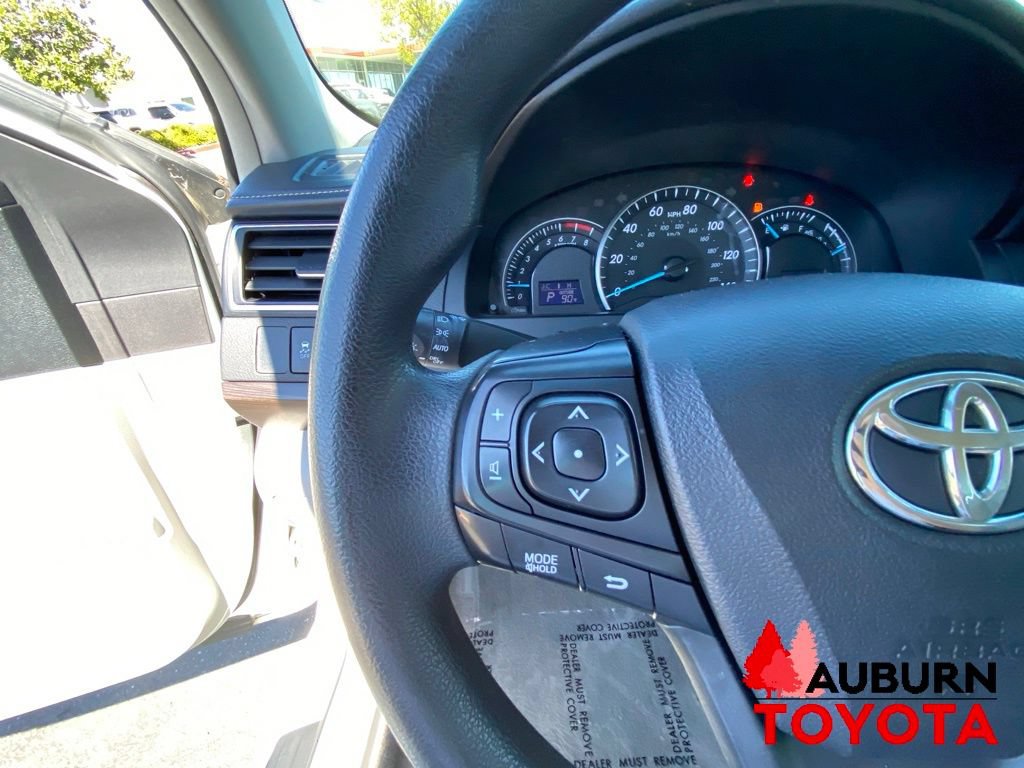 Used 2015 Toyota Camry LE FWD image 33