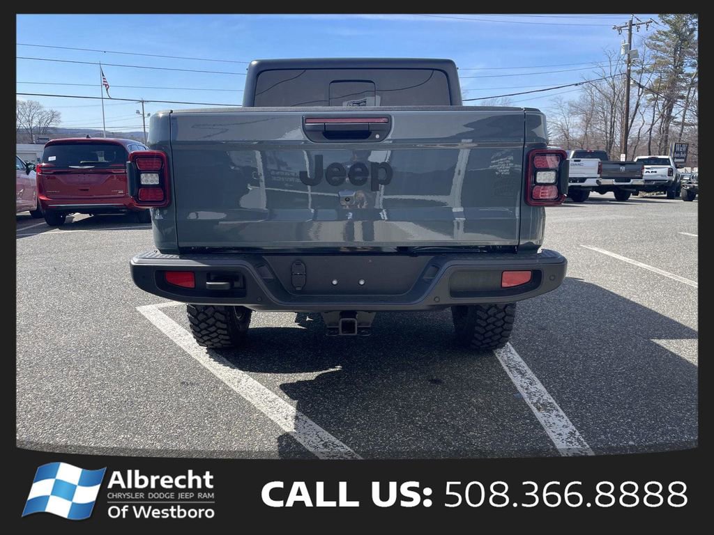 New 2026 Jeep Gladiator Sport AWD/4WD image 4