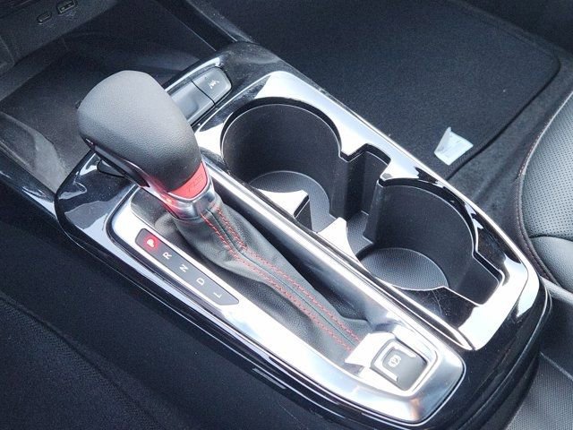 Used 2025 Chevrolet Trax RS w/ Sunroof Package image 22