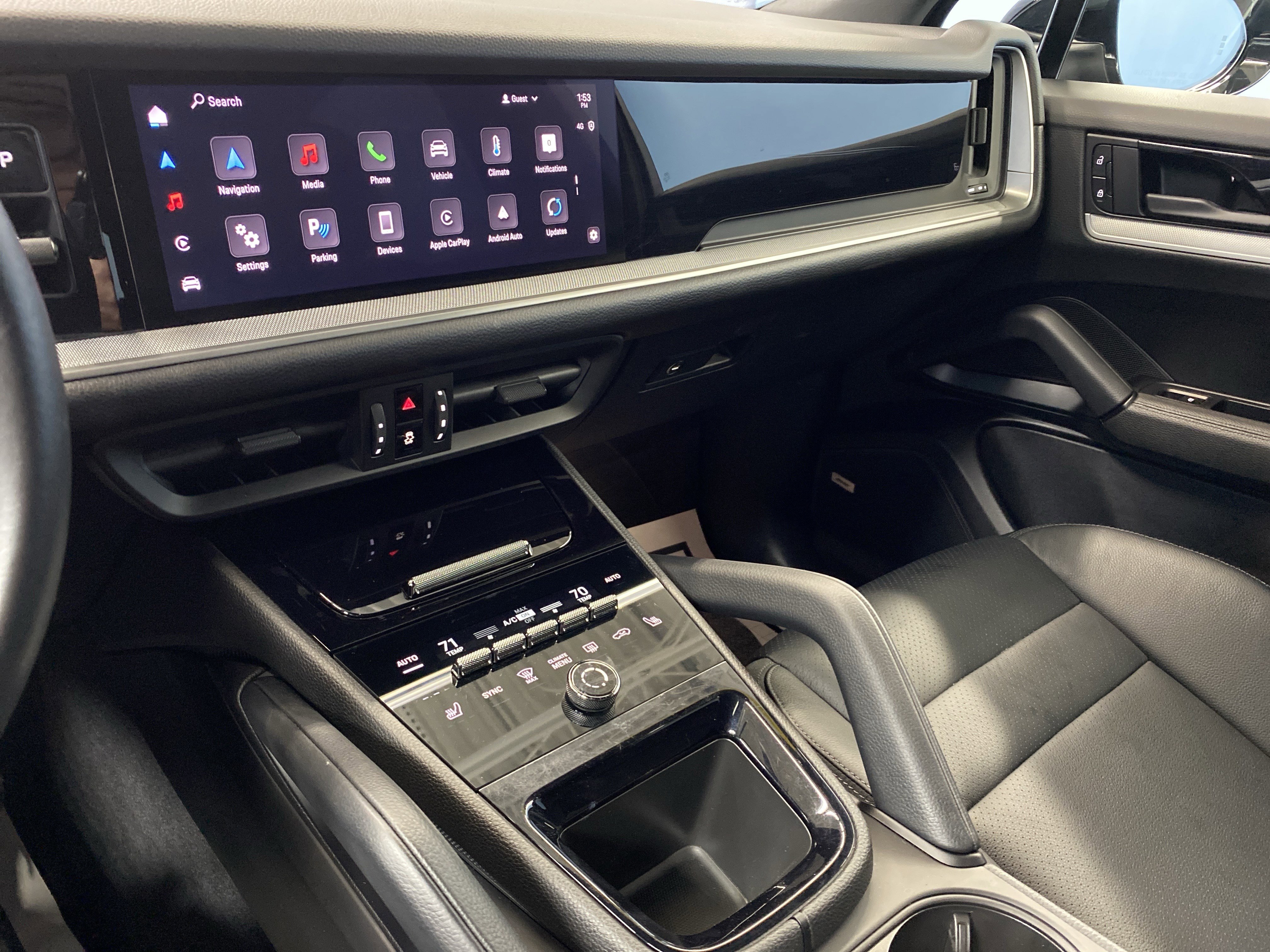 Used 2024 Porsche Cayenne image 15