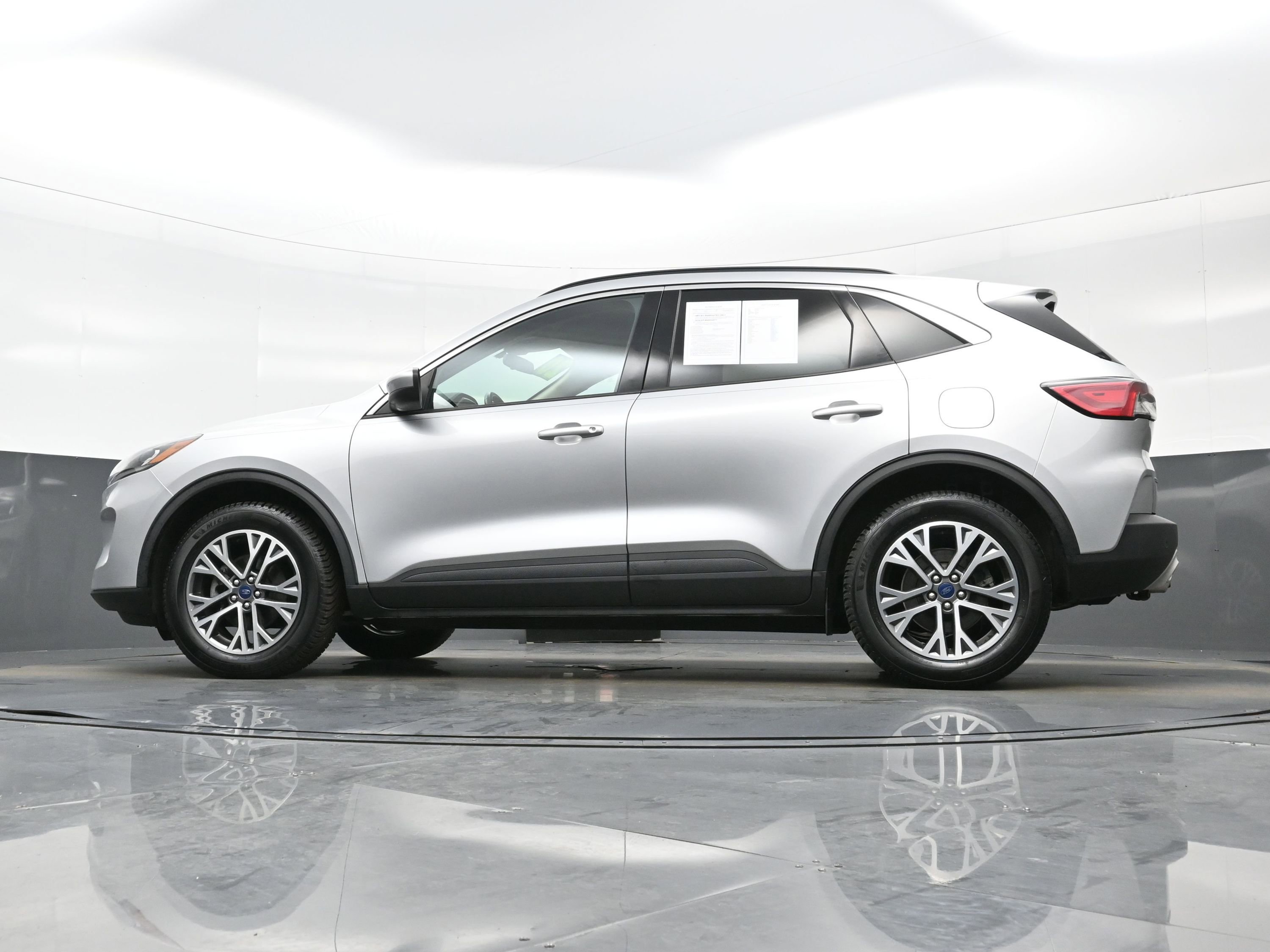 Used 2020 Ford Escape SEL image 27