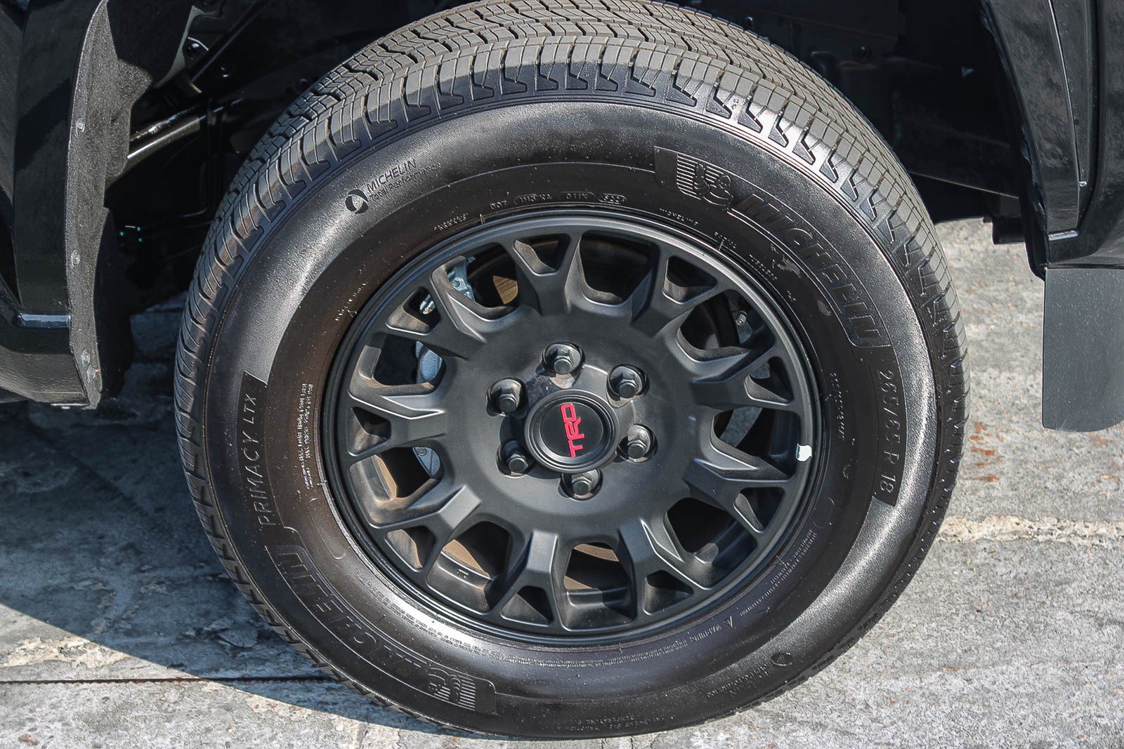 Used 2025 Toyota Tacoma SR5 AWD/4WD image 11