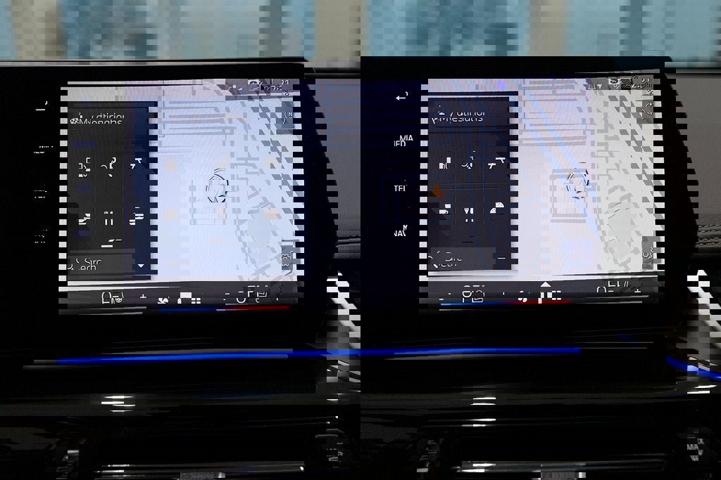 Used 2025 BMW X1 xDrive28i w/ Convenience Package image 30