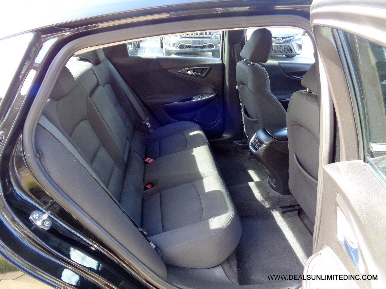 Used 2022 Chevrolet Malibu LT image 21