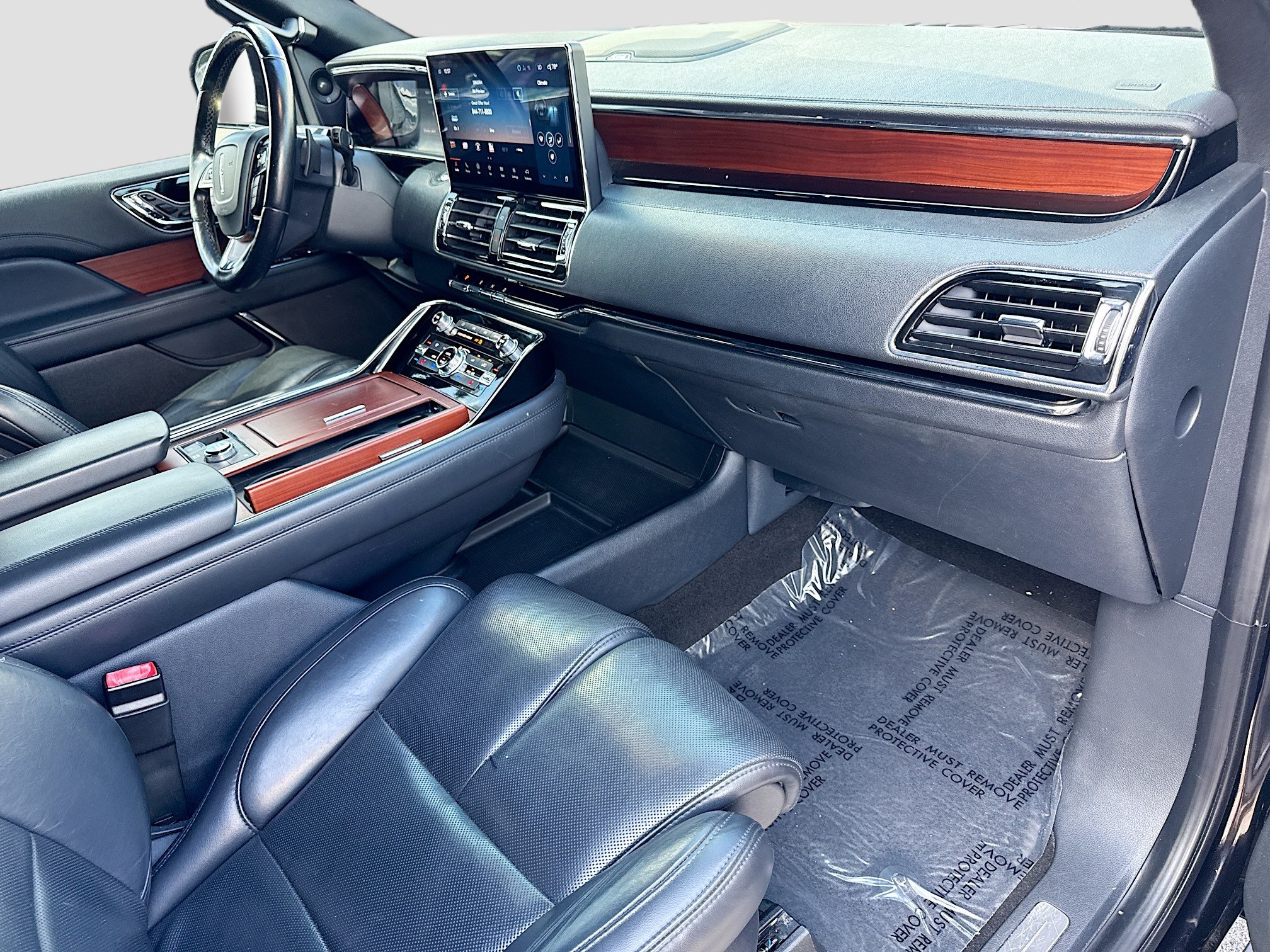 Used 2022 Lincoln Navigator Reserve AWD/4WD image 14
