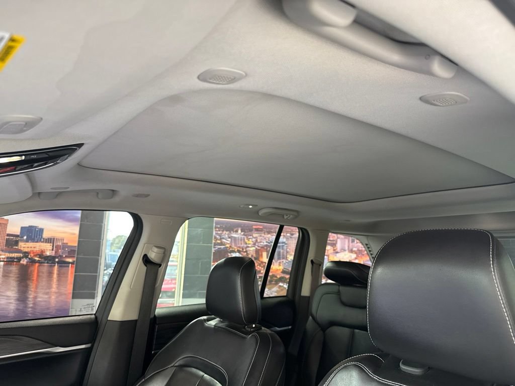 Used 2022 Jeep Grand Cherokee Limited AWD/4WD image 19