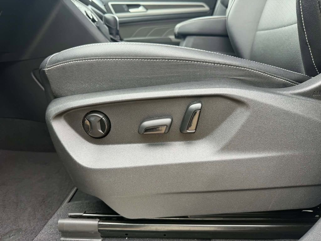 Used 2023 Volkswagen Atlas SE FWD image 22