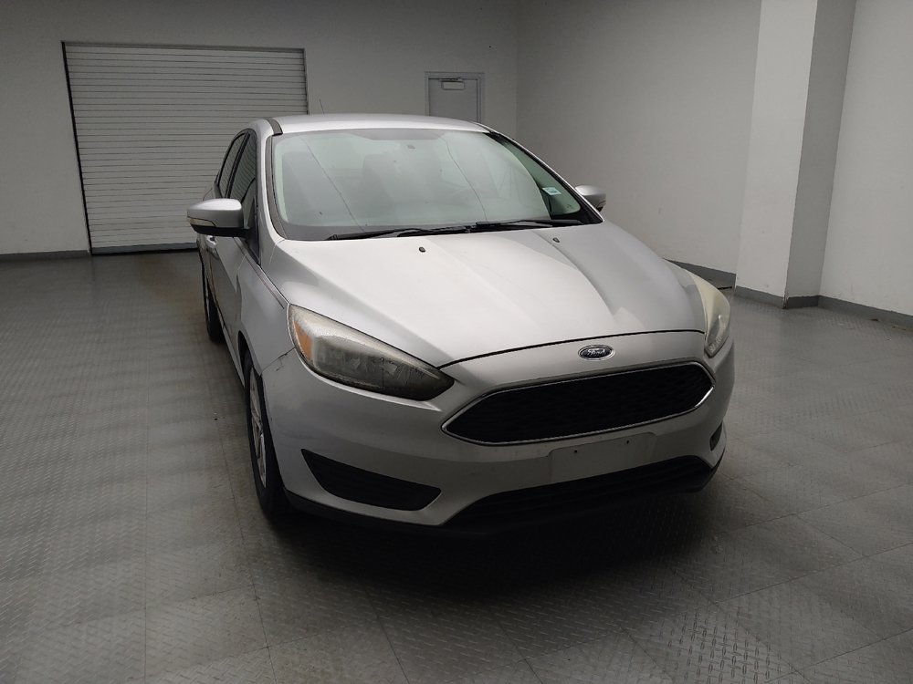 Used 2016 Ford Focus SE w/ SE Cold Weather Package FWD image 14